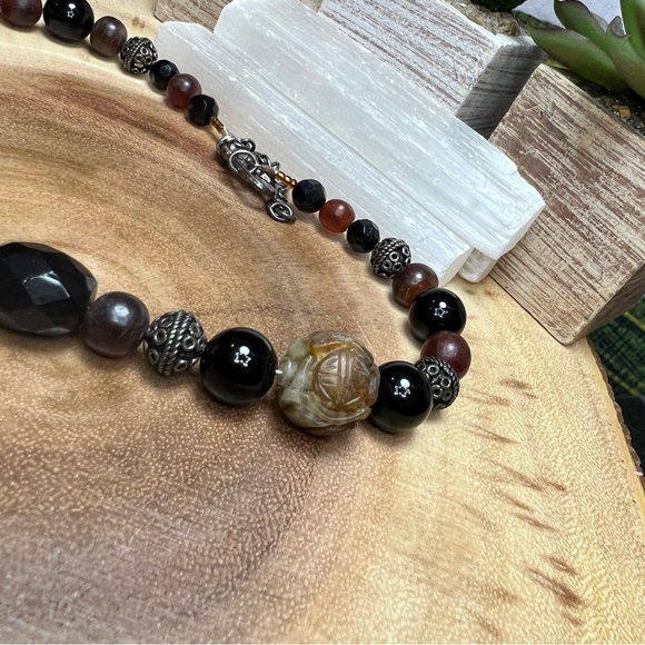 VTG| Jade Natural Stone Carving Necklace🖤🤎 - Picture 6 of 8